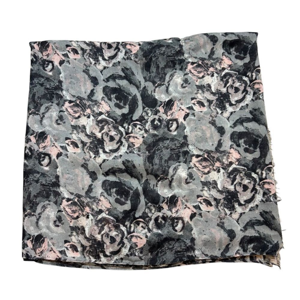 Ladies‎ Nordstrom Brand Grey and Pink Floral Print Scarf
